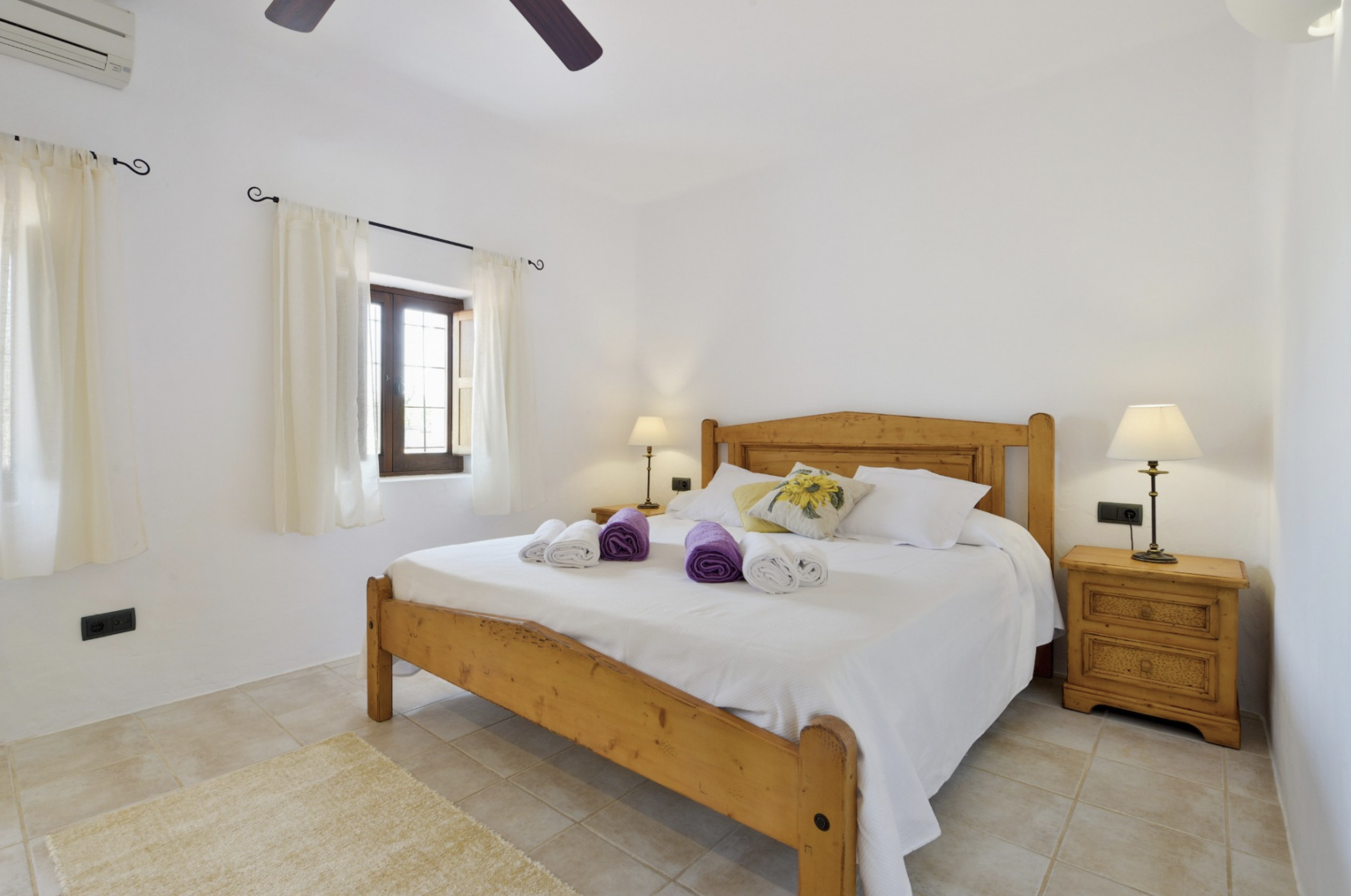 resa estates ibiza for rent villa santa eulalia 2021 can cosmi family house private pool bedroom.jpg
